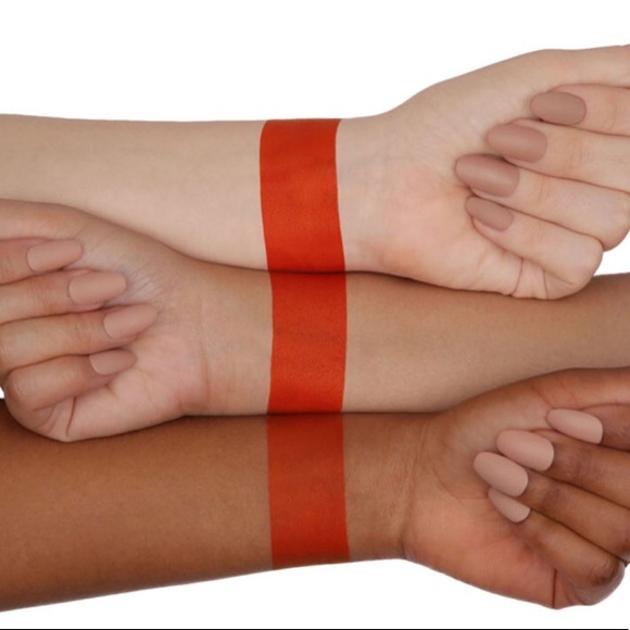 Huda Beauty Liquid Matte Lipstick in Alluring NIB - Picture 7 of 8